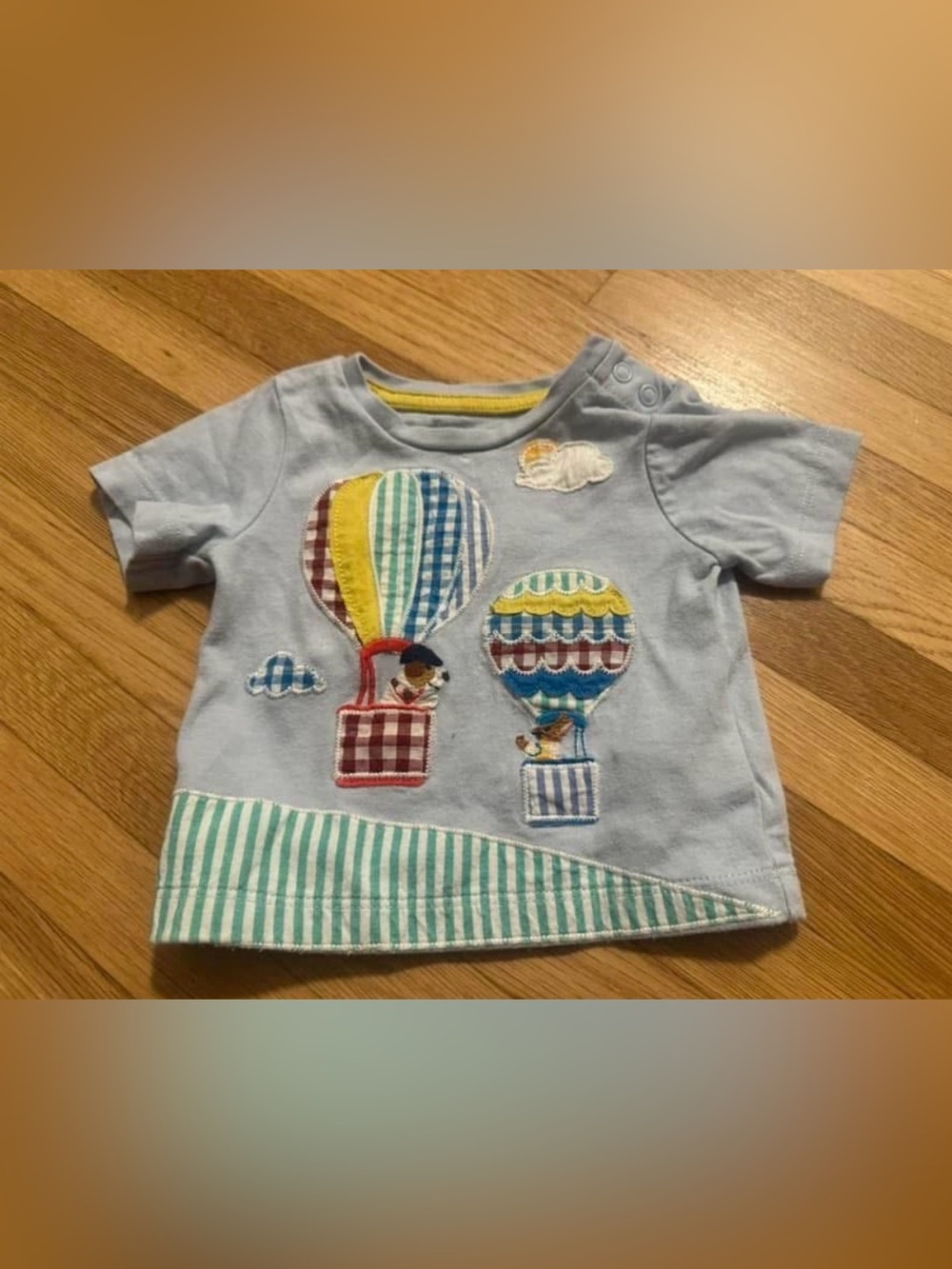 Mini Boden hot air balloon appliqué baby shirt 0-3m